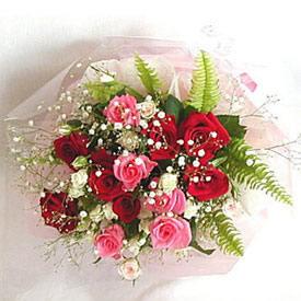 Beaming Roses with Gypsophila