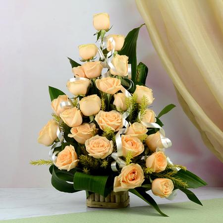 25 Peach Rose Basket