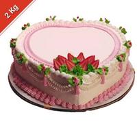 Strawberry Cake - 2 Kg. (Heart)