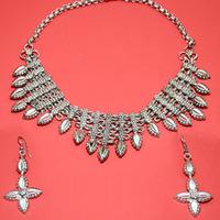 Exquisite Black Metal Set