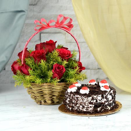 Cakes & Roses