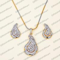 Beautifully Crafted Pendant Set