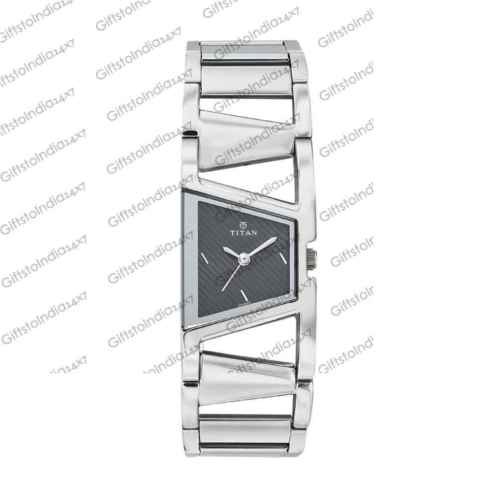 Titan hot sale watch 2486sm01