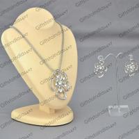 Exquisite Floral Necklace Set