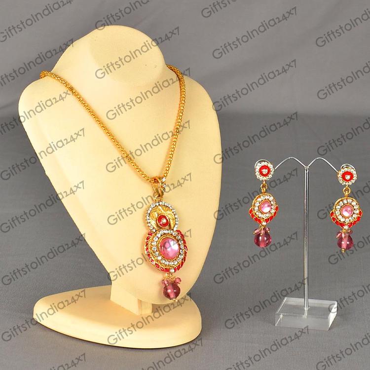 Magnificent Pink Kundan Jewellery Set