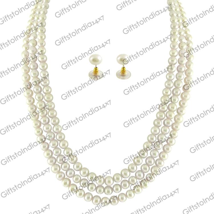 Beautiful 3 String White Pearl Set