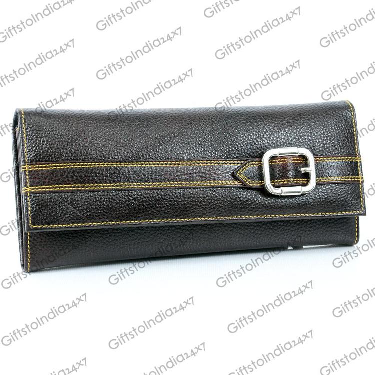 Black Purse With Buckle