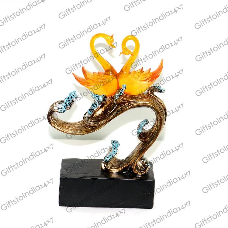 Adorable Swan Show Piece