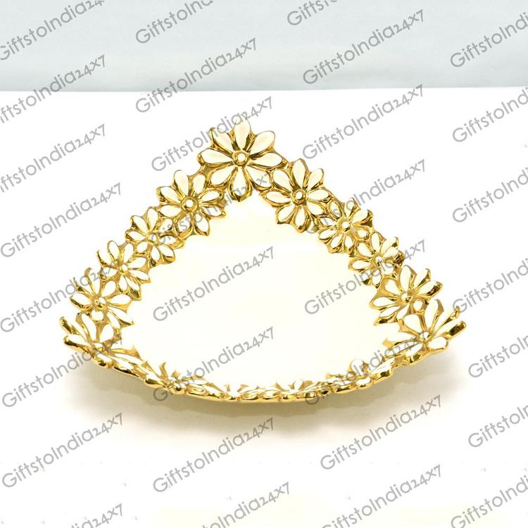 Elegant Triangle Fruit Bowl