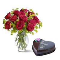 Roses, Chocolate Cake (Heart)