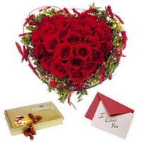 Beautiful Roses with chocolates Valentine