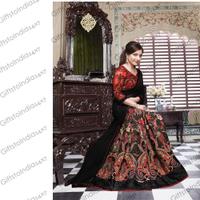 Appealing Plain Pallu Saree in Black Color