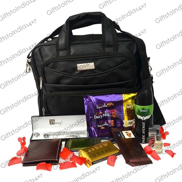 Heartwarming Gents Hamper