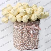 White chocolate roses-pack of 50