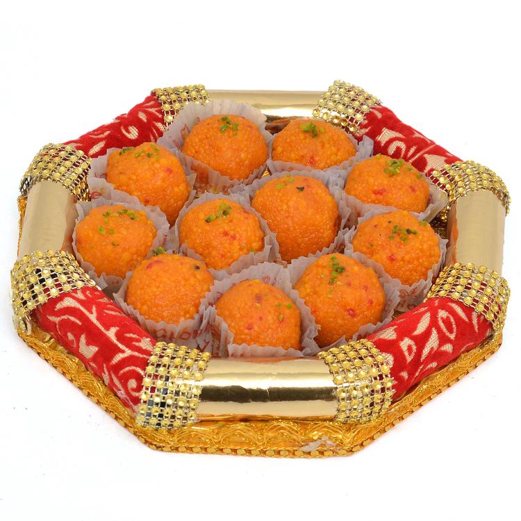 Motichoor Ladoo In Gold Tray
