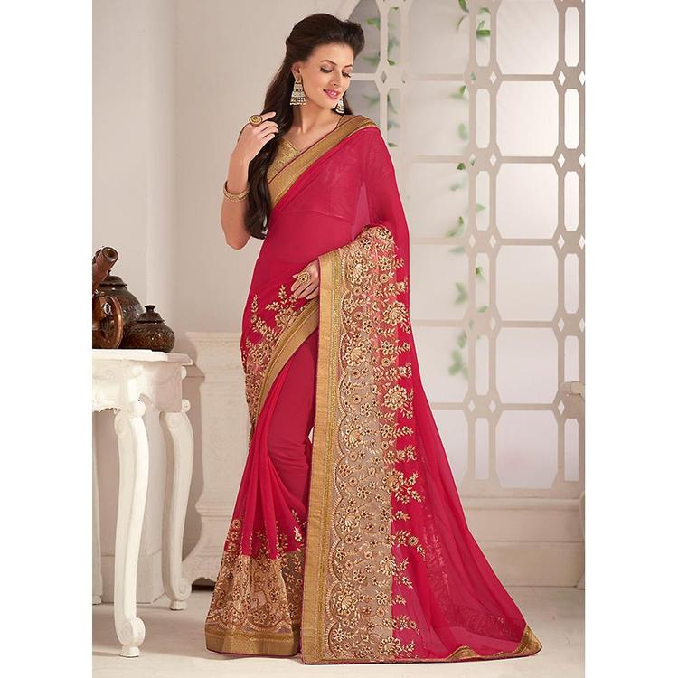 Crimson Color Saree With Beautiful Embroidered Pallu