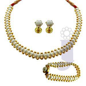 Choker Pearl Set