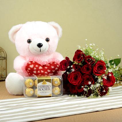 Heart winning Love Hamper