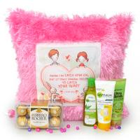 Hamper of Garnier with Delectables