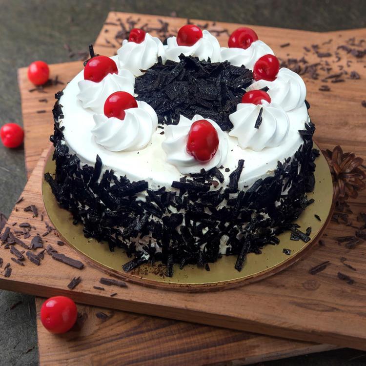 Monginis Black Forest Cake 1 Kg - Mumbai