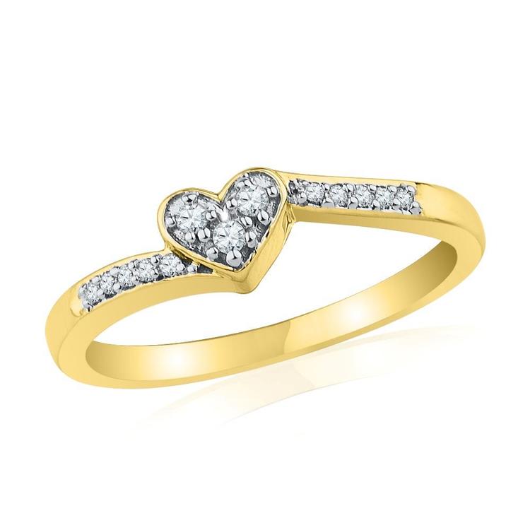 Special 18 Kt Gold Diamond Finger Ring