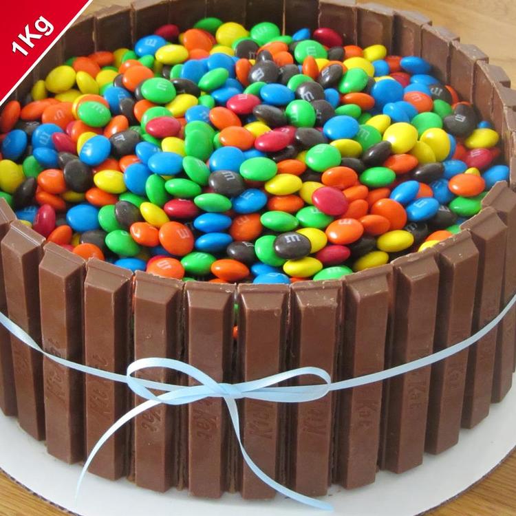 Kit Kat Cake from Bakers Den - 1 kg Kit Kat Cake from Bakers Den - 1 kg