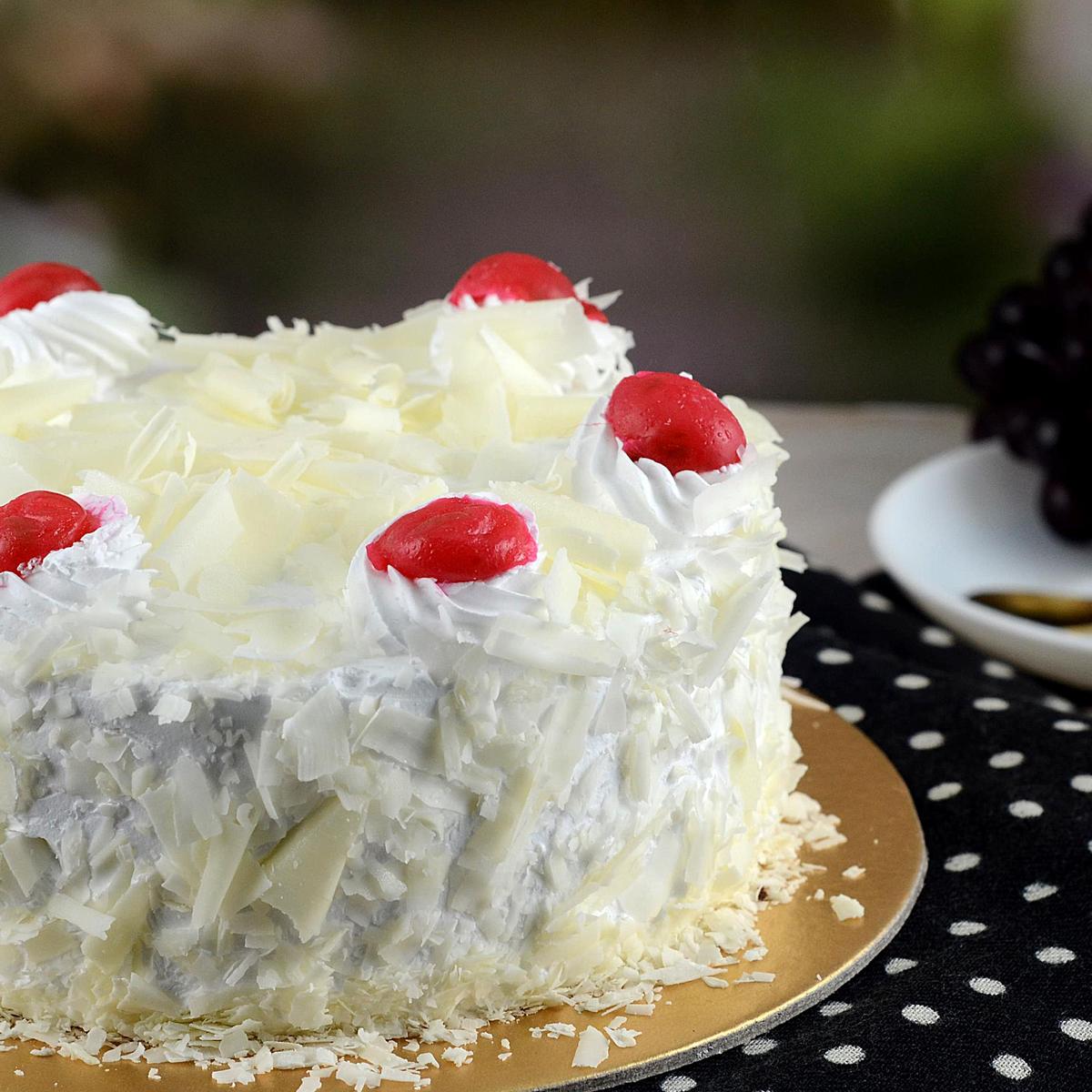 White Forest Cake - 1/2 Kg | Happy Birthday Cakes