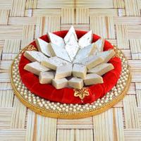 Sweets Thali - 500gm Kaju Barfi in a Thali