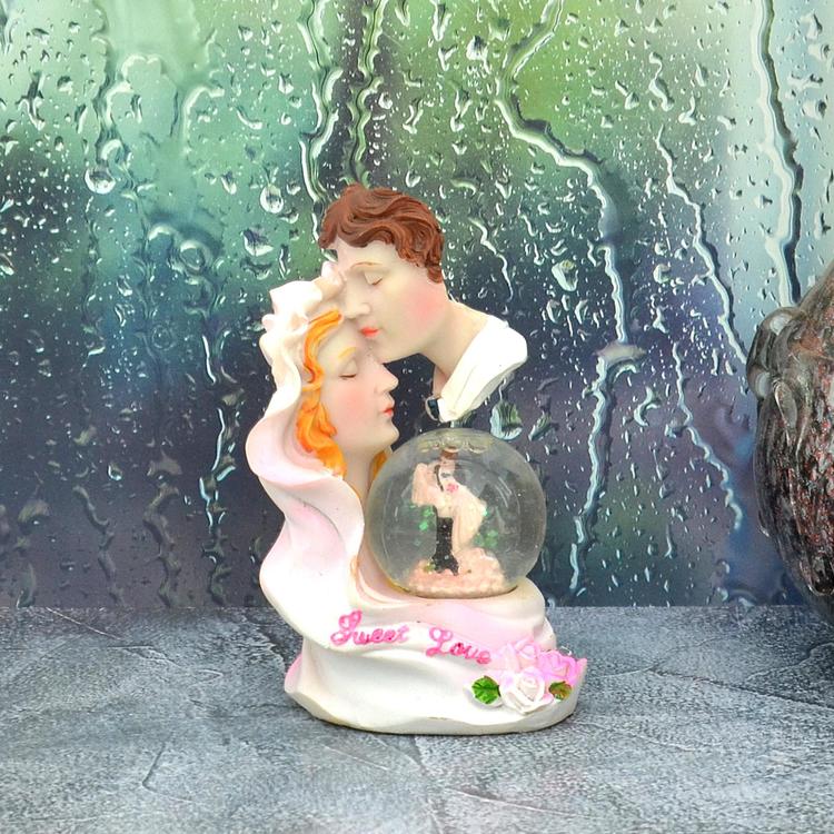 Exclusive Couple Show Piece