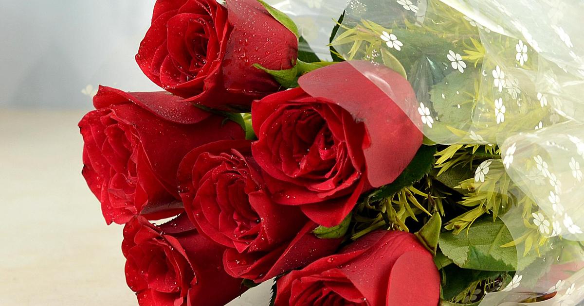6 Pcs of Red Roses Bunch | Flower Add Ons