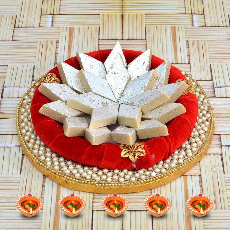 500gm Kaju Barfi in a Thali