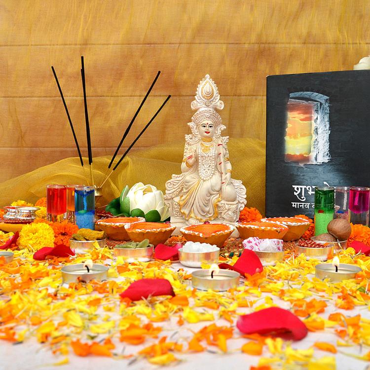 Saraswati Idol Puja Hamper