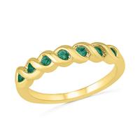 Fashionable Emerald Finger Ring