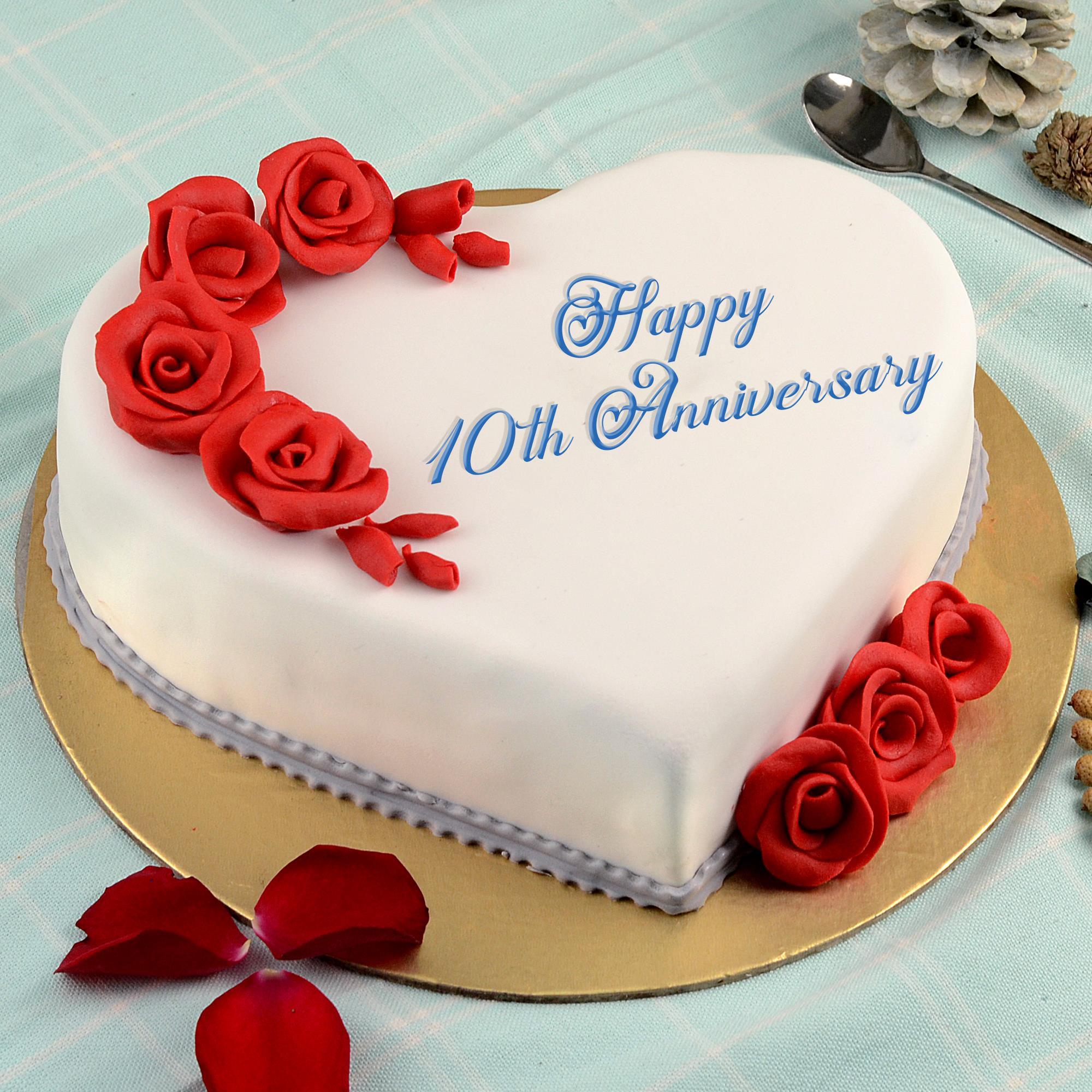 Double heart anniversary cake