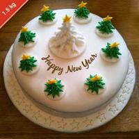 Trees on New Year Strawberry Cake 1.5 Kg