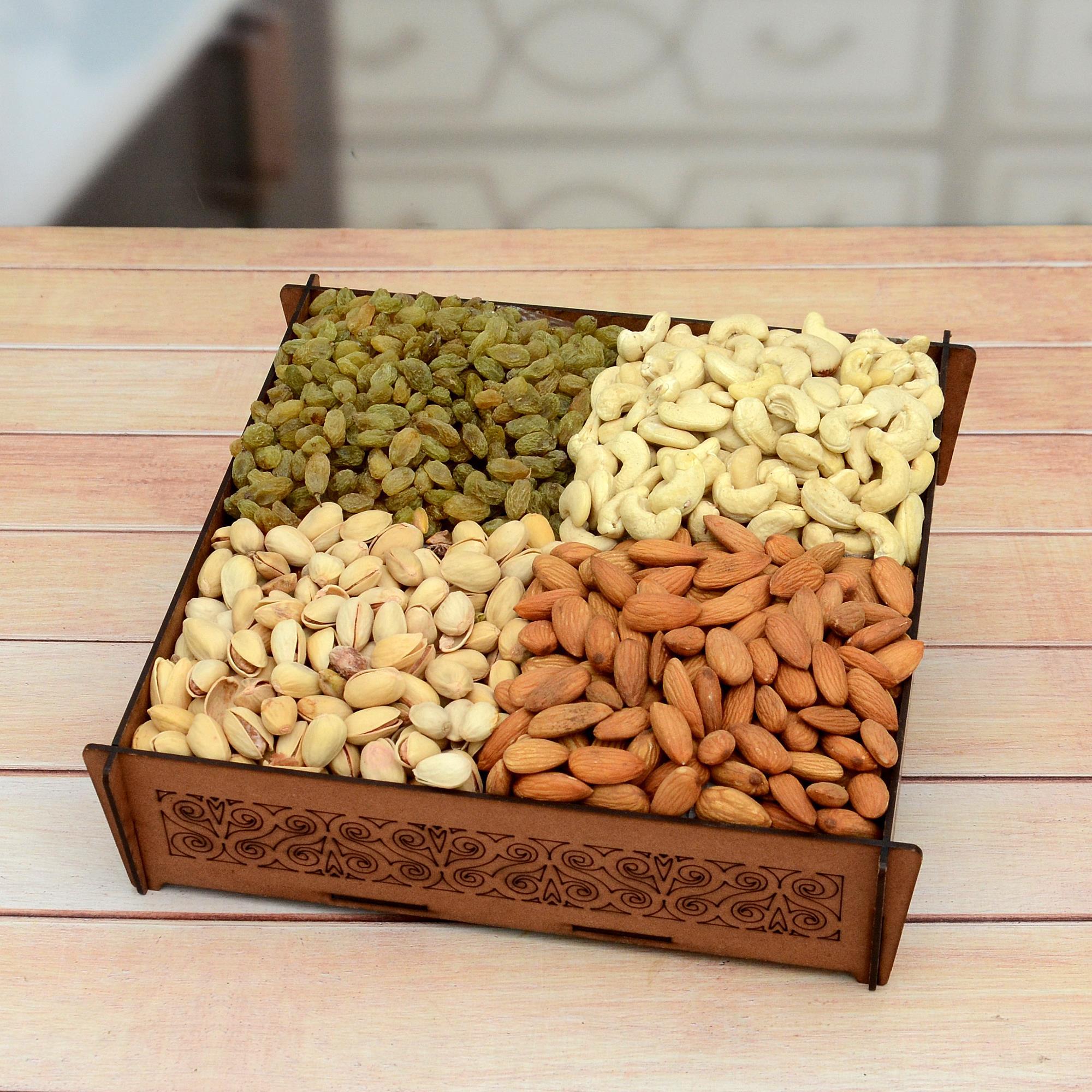 Mixed Dryfruit Hamper Box, Dry Fruits Hampers