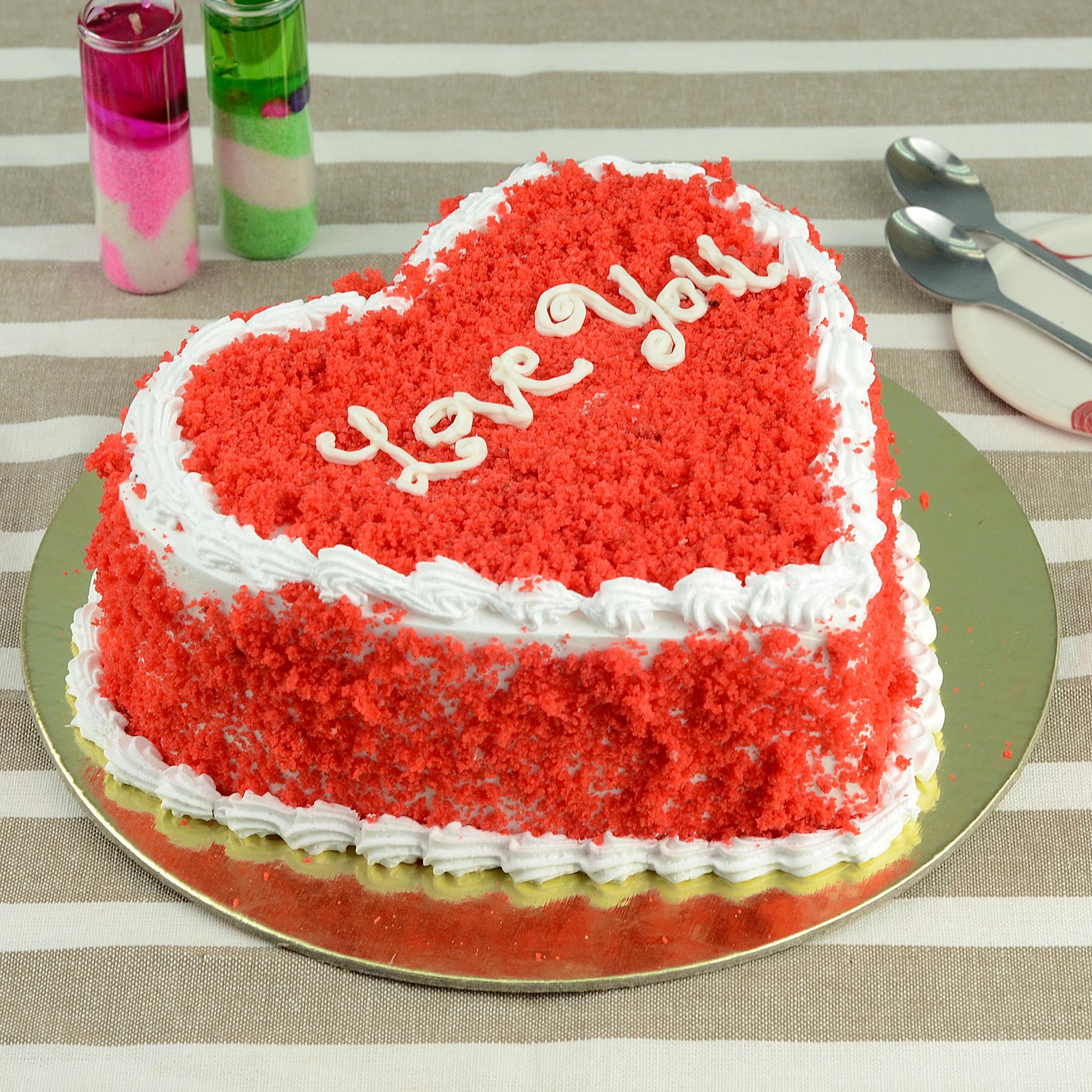 Red Velvet Cake - 1 Kg. (Heart)