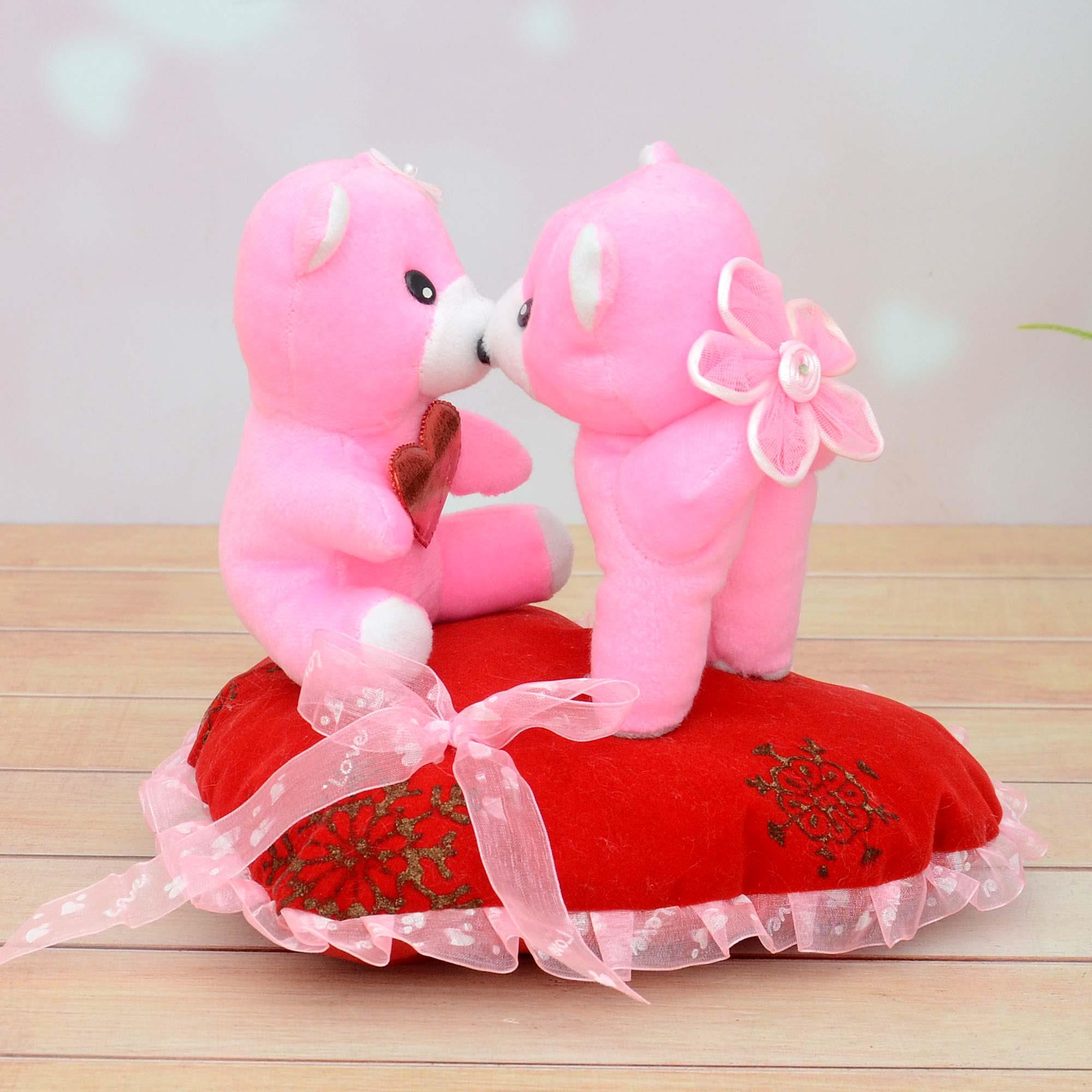 Pink Kissing Teddy On Heart, Soft Toys