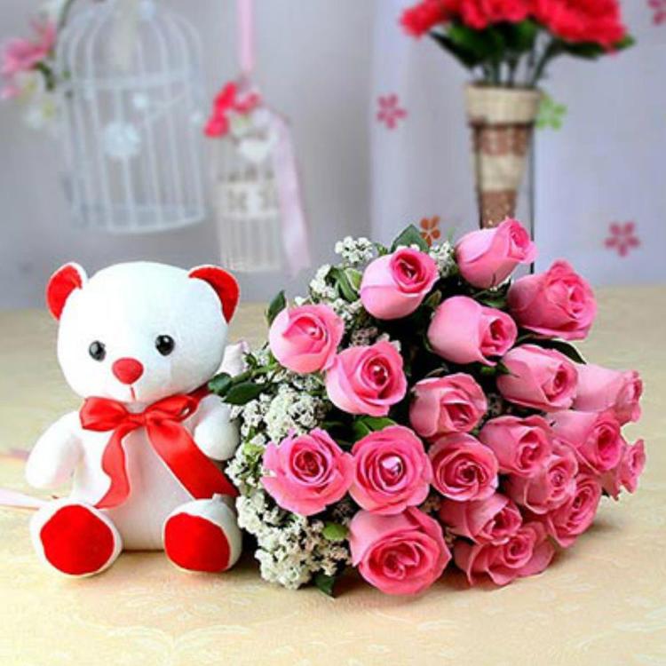 Love Teddy & Pink Roses Bouquet