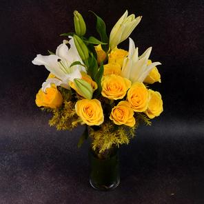 Roses, Lilies in a Vase Roses, Lilies in a Vase