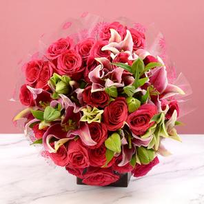 Pink Roses & Lilies Bouquet Pink Roses & Lilies Bouquet