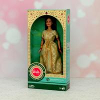 Indian Barbie Visits Taj Mahal