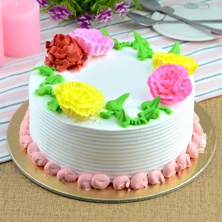 Floral Vanilla Cake 1/2 Kg