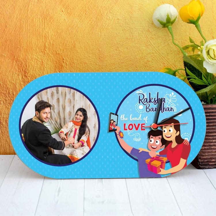 Oval Photo Frame With Clock