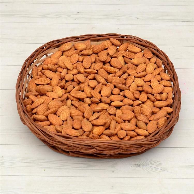 Almond 1 kg (Midnight Delivery)