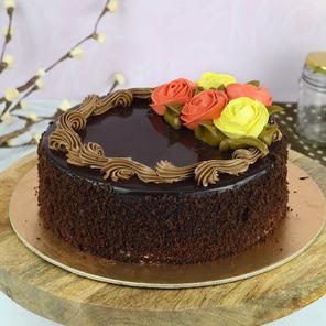 Floral Chocolate Cake - 1 Kg. Floral Chocolate Cake - 1 Kg.