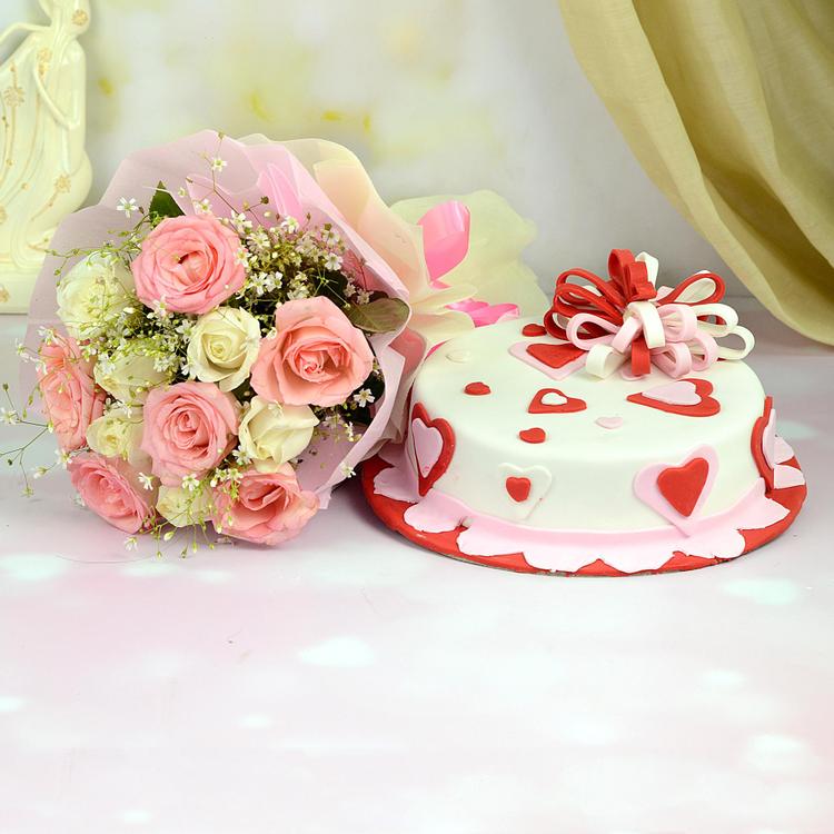 Roses & Strawberry Cake