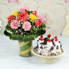 Cake & Flower Vase Cake & Flower Vase