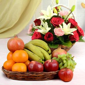 Hearty Fruits & Flowers Combo Hearty Fruits & Flowers Combo