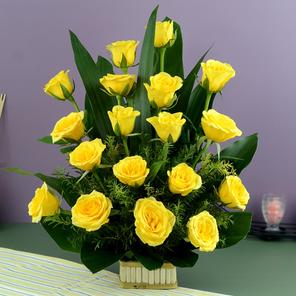 Yellow Roses Basket (Midnight)